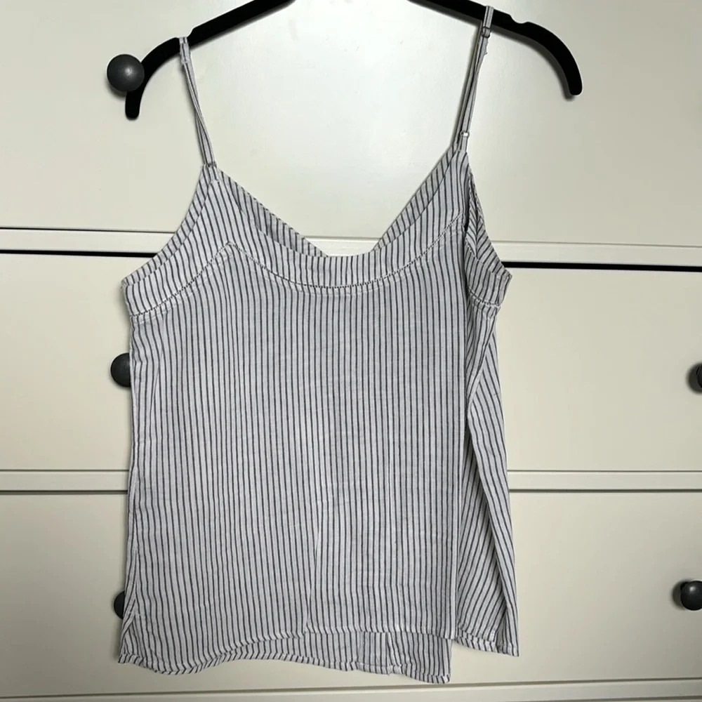 Abercrombie and Fitch tank - Picture 3 of 3